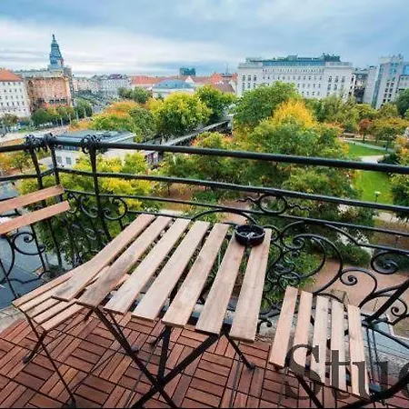 Panorama Apartment *